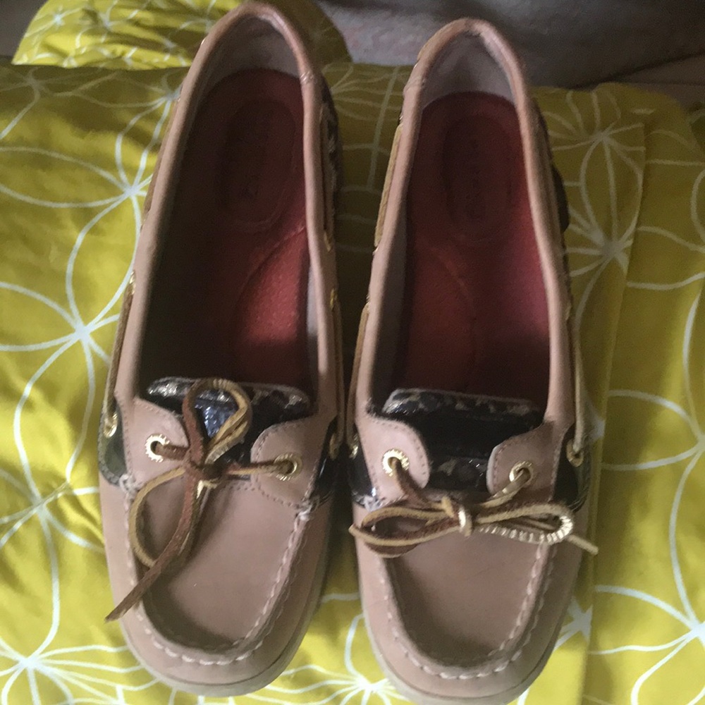 Leopard print glittery sperry top-spider